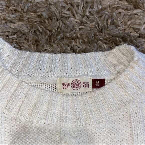 Women’s Cream Knit Sweater - Picture 3 of 10